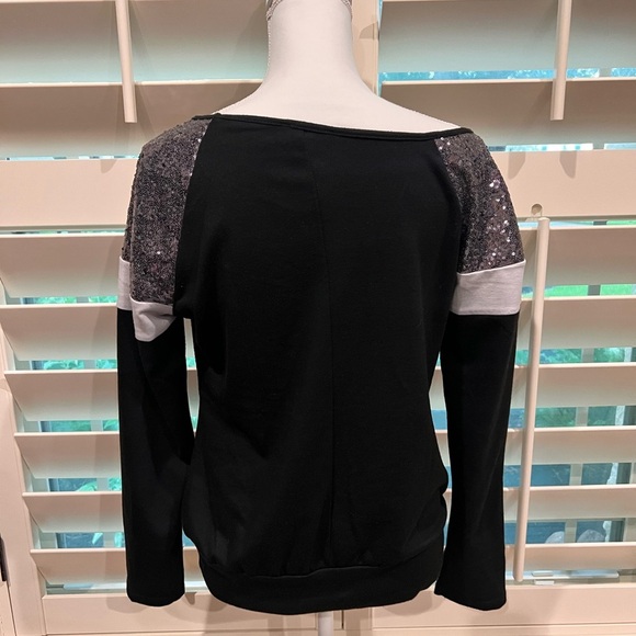 🔥BUY TWO GET ONE 50% OFF🔥
*Discount applied when you create a bundle* - Picture 3 of 4